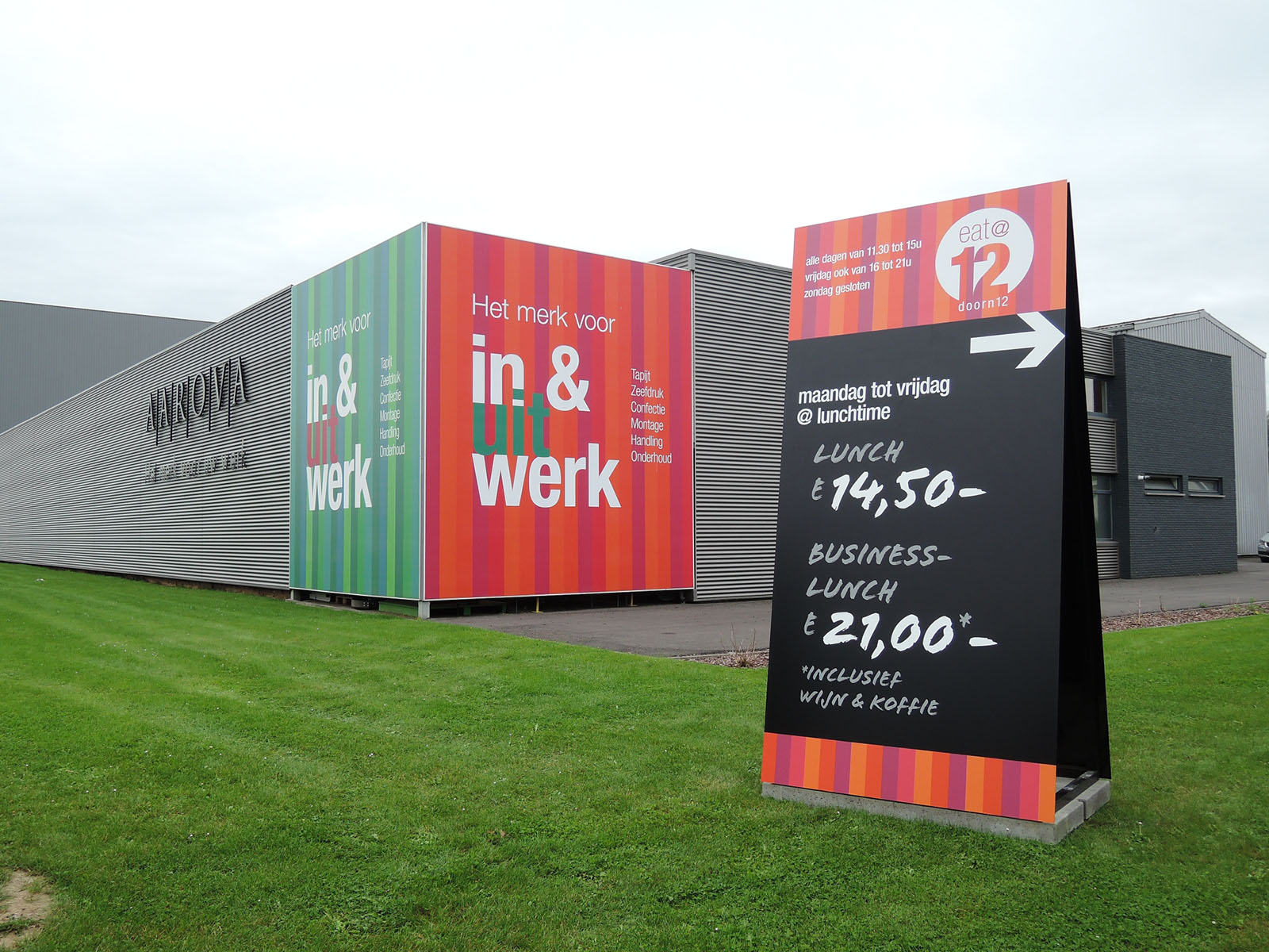 Gevelsignalisatie en outdoor signalisatie met impact voor Aarova.