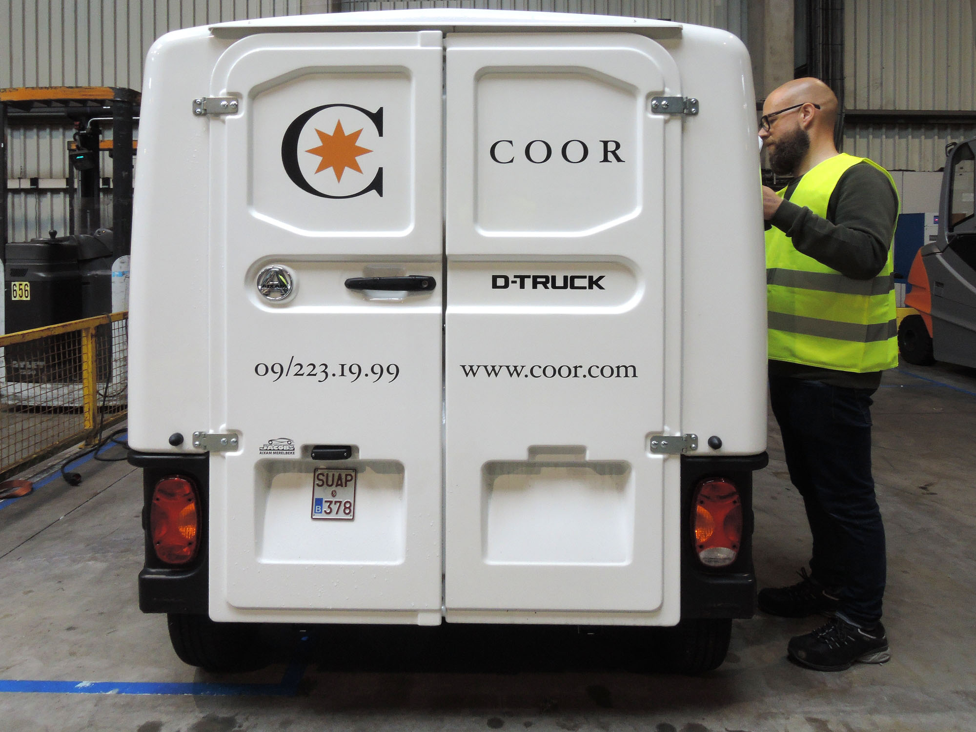 Coor - Belettering bestelwagen