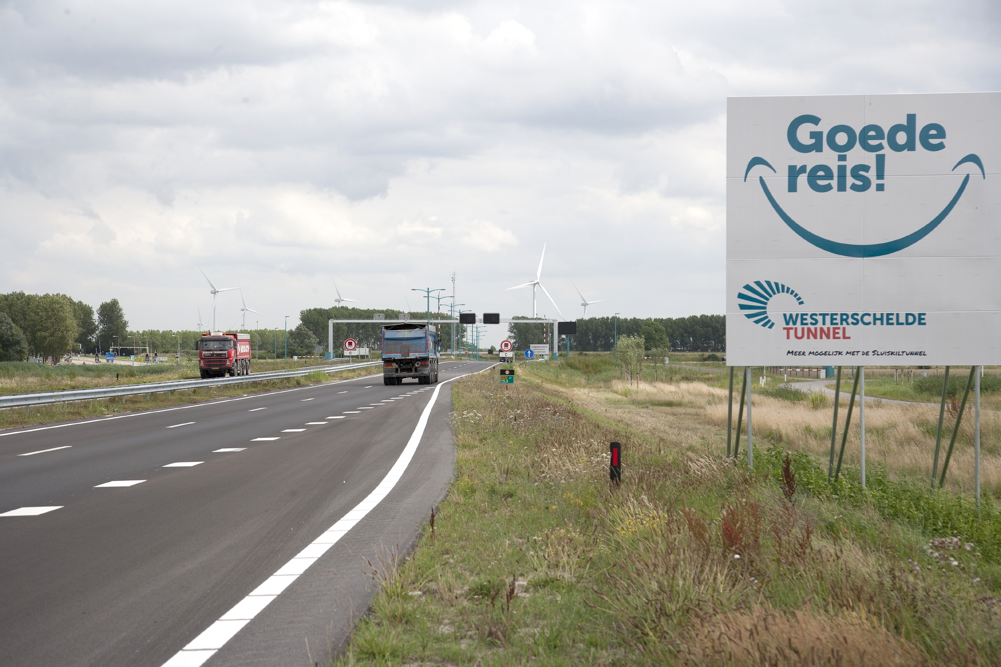 Westerschelde tunnel - fleet signalisatie en weg signalisatie