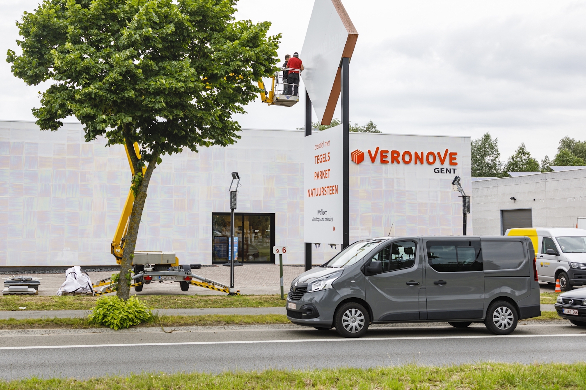 Veronove - Outdoor signalisatie en gevelletters