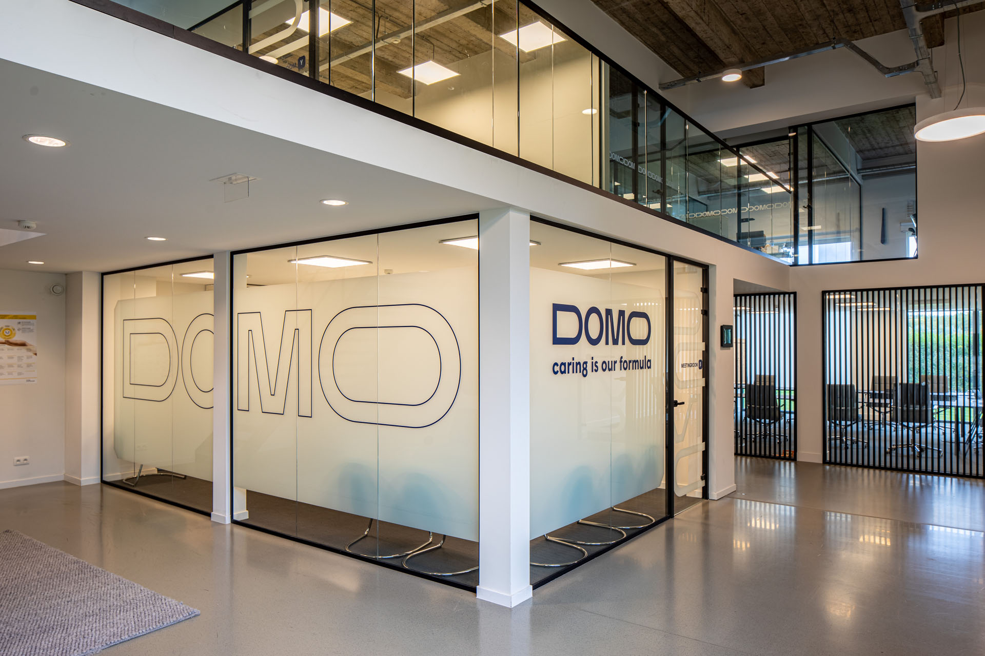 DOMO CHEMICALS - rebranding kantoren