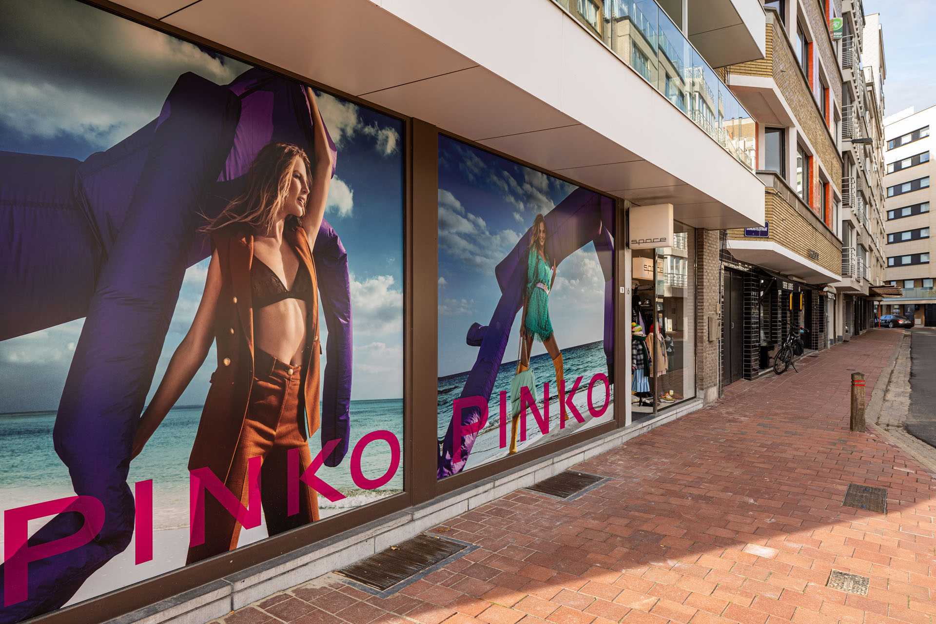 PINKO Knokke - functionele raamfolies tijdens verbouwingswerken