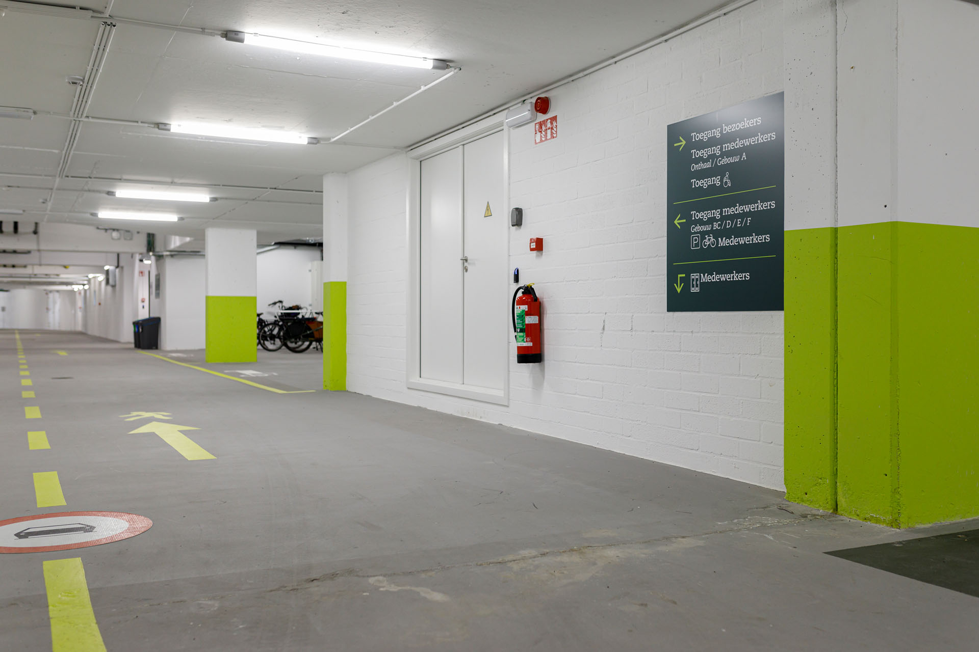 Argenta hoofdkantoor parkeergarage - parkingsignalisatie