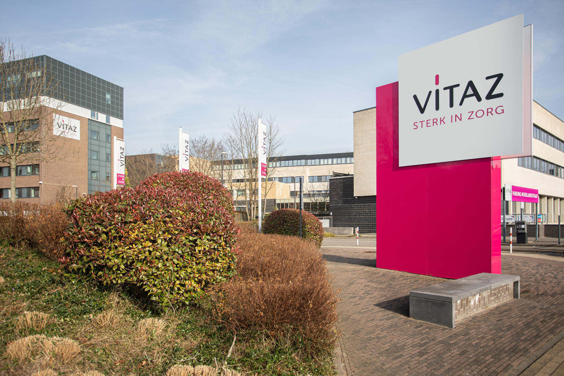 VITAZ sterk in zorg - Rebranding outdoor signalisatie