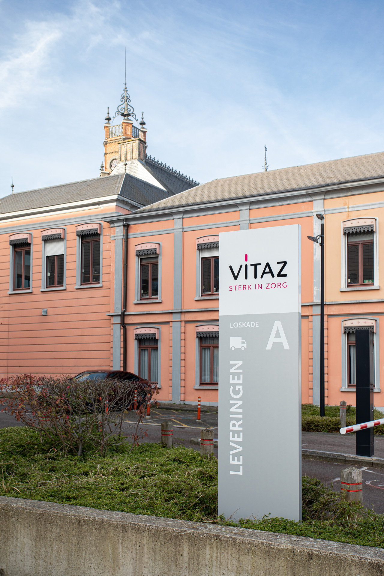 VITAZ sterk in zorg - Rebranding outdoor signalisatie