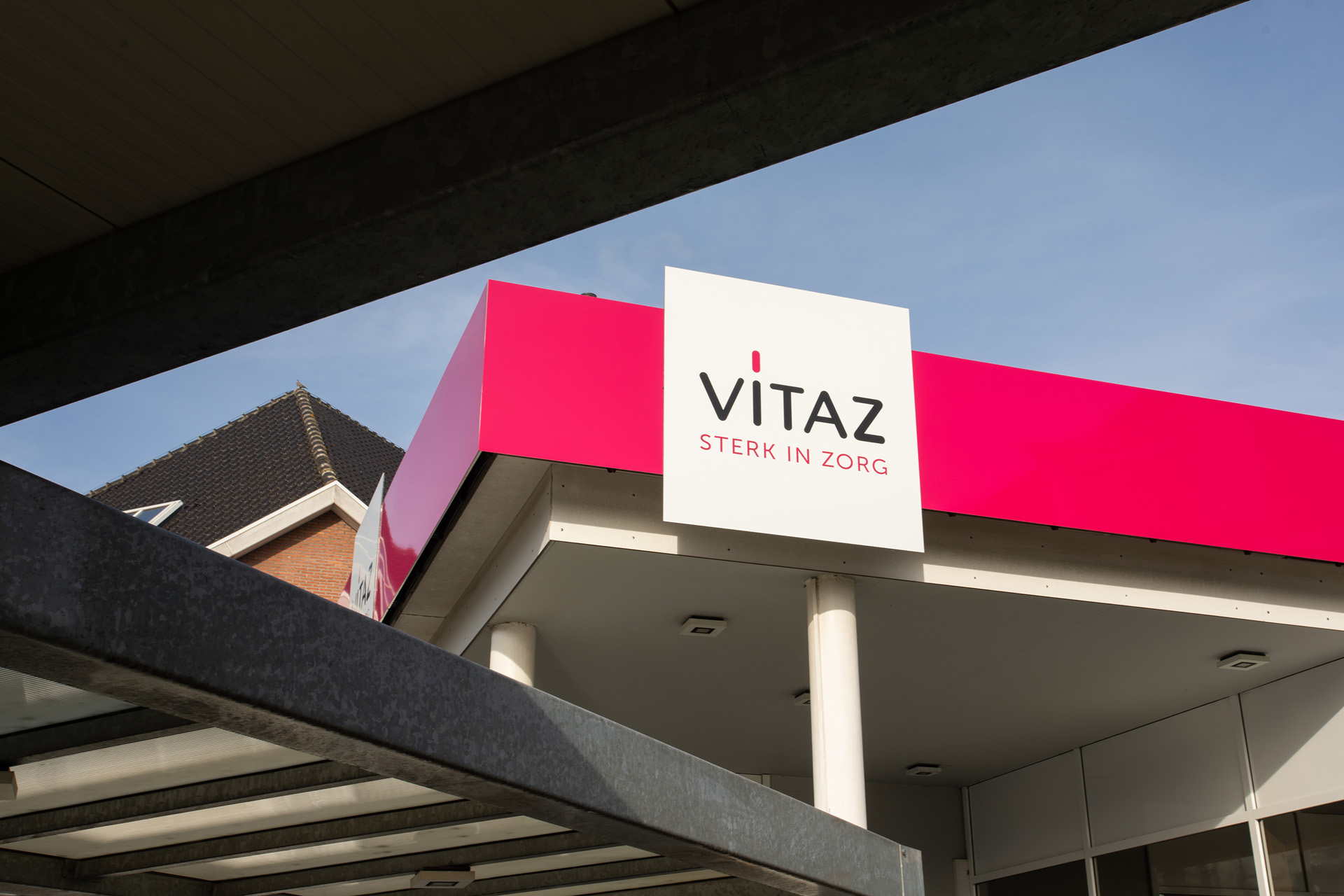 VITAZ sterk in zorg - Rebranding outdoor signalisatie