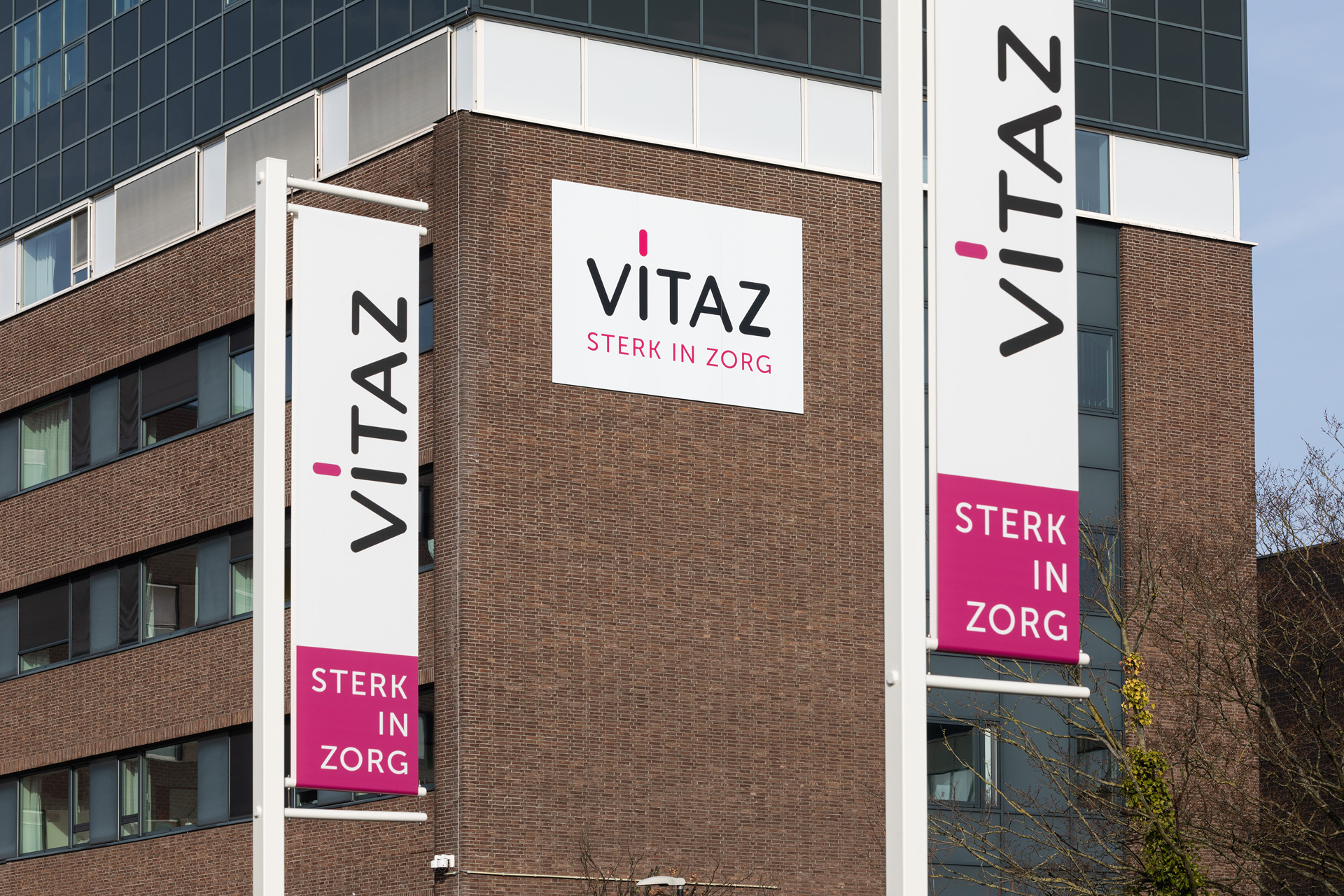 VITAZ sterk in zorg - Rebranding outdoor signalisatie